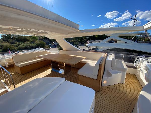 2008 Ferretti Yachts 780