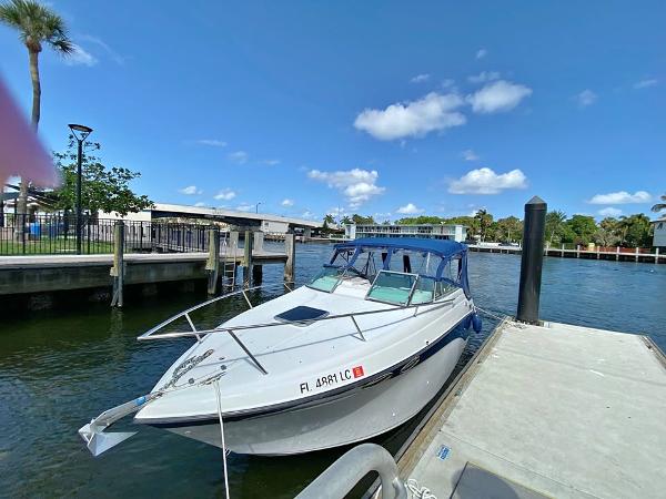 2000 Crownline 242 CR