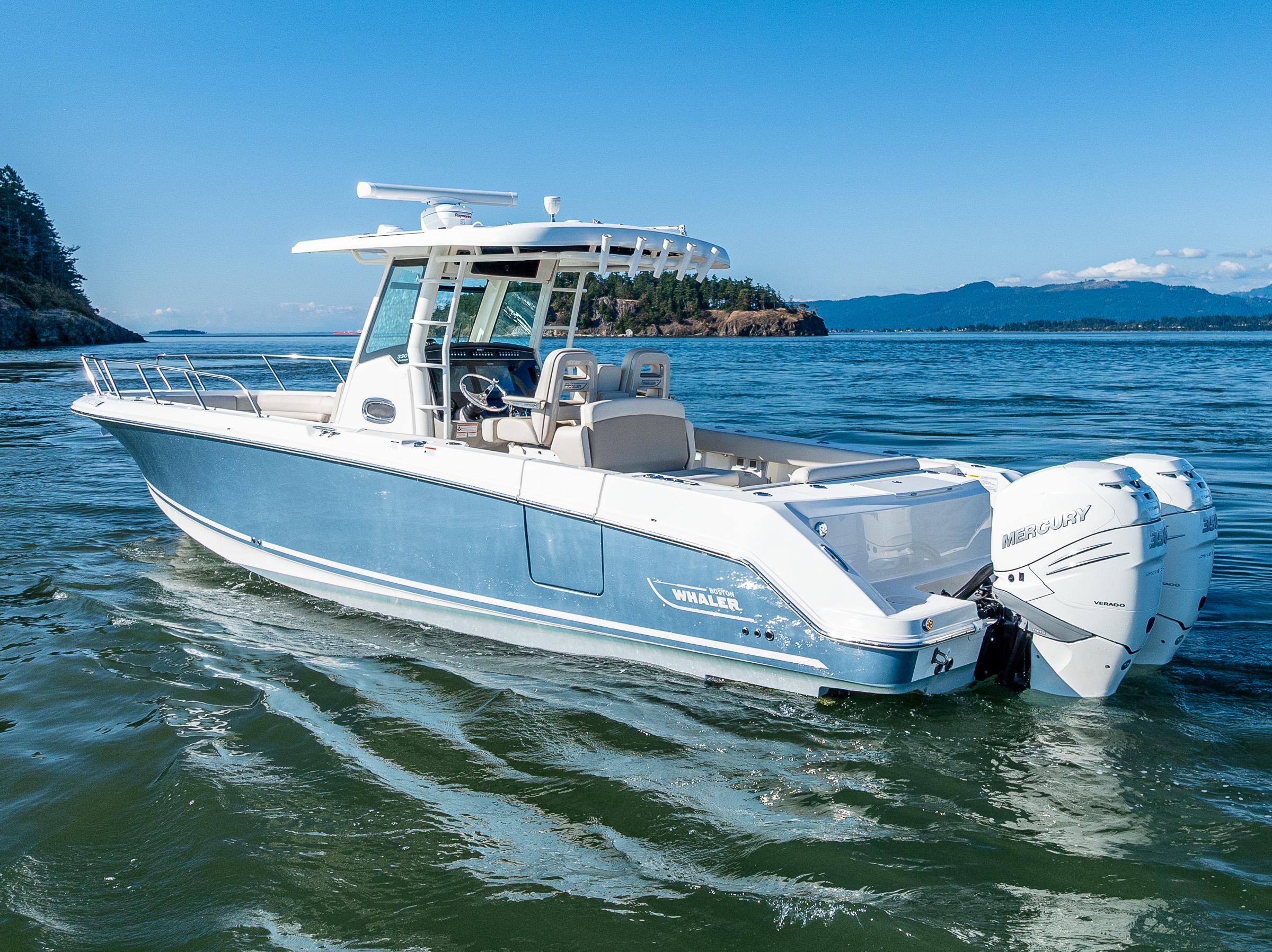 2017 Boston Whaler 330 Outrage