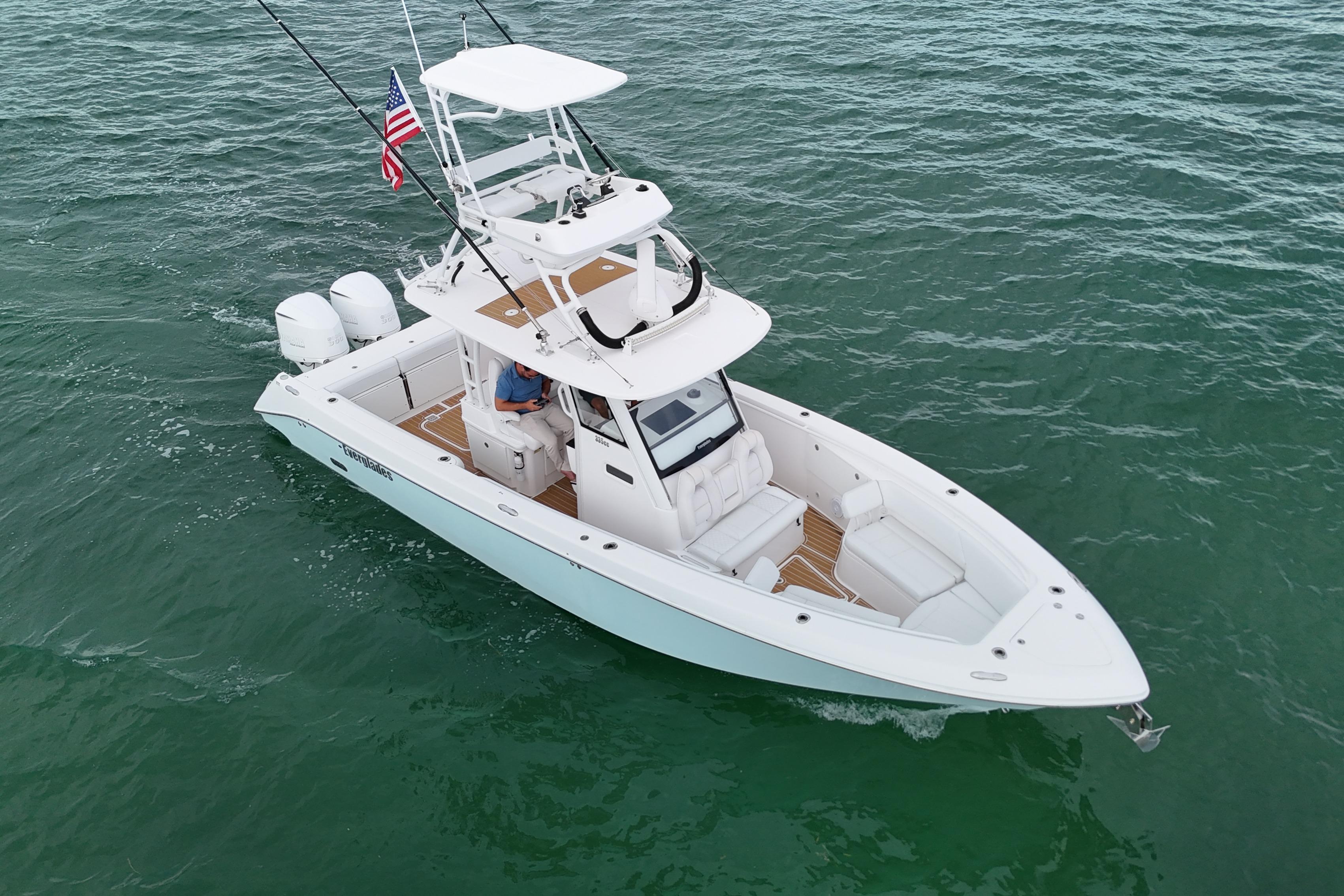 2018 Everglades 335 Center Console