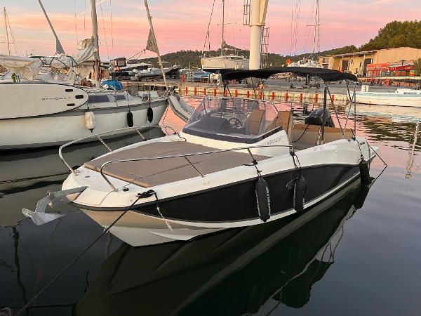 2022 Quicksilver Activ 675 Sundeck