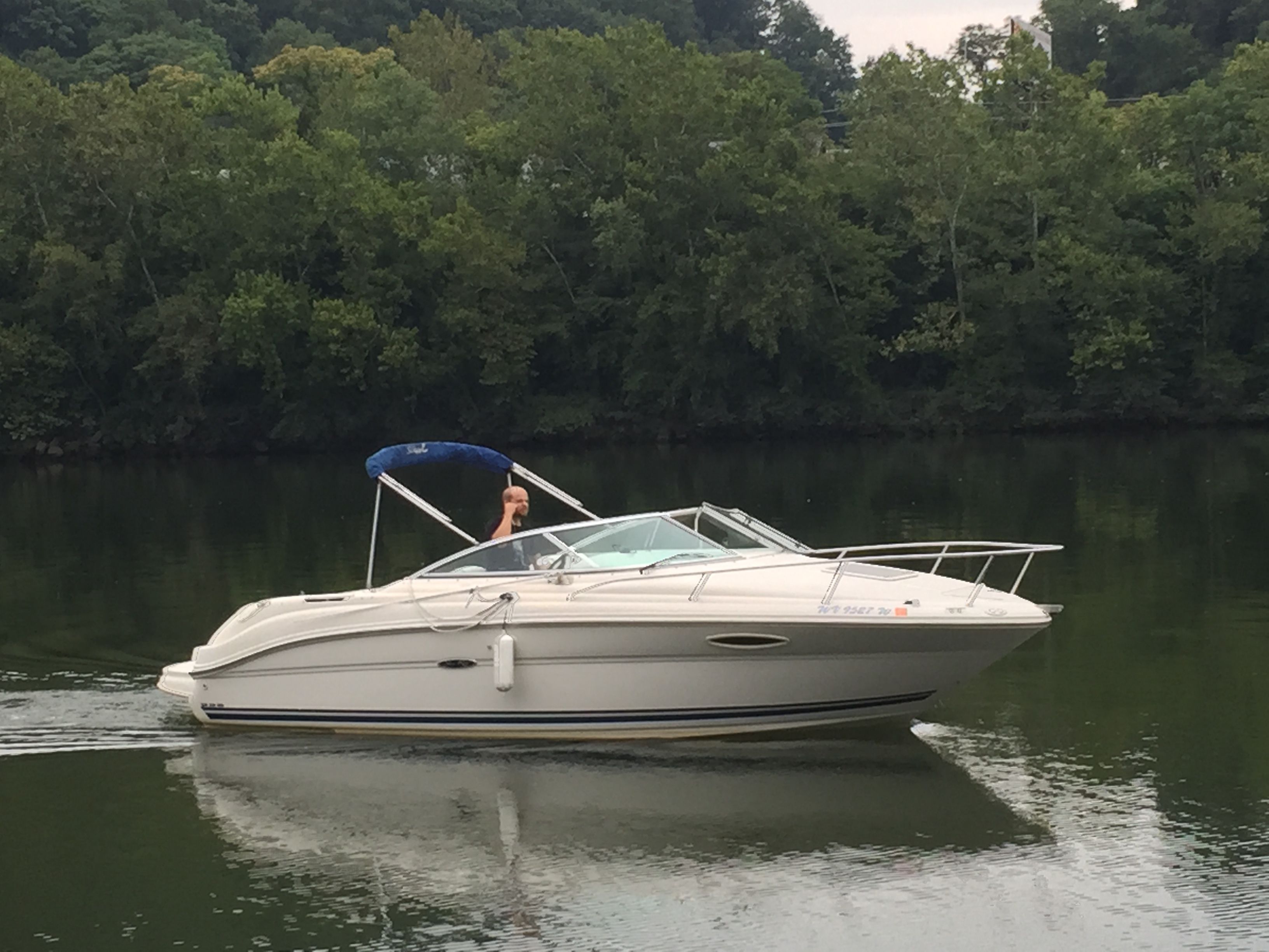 2004 Sea Ray 225 Weekender