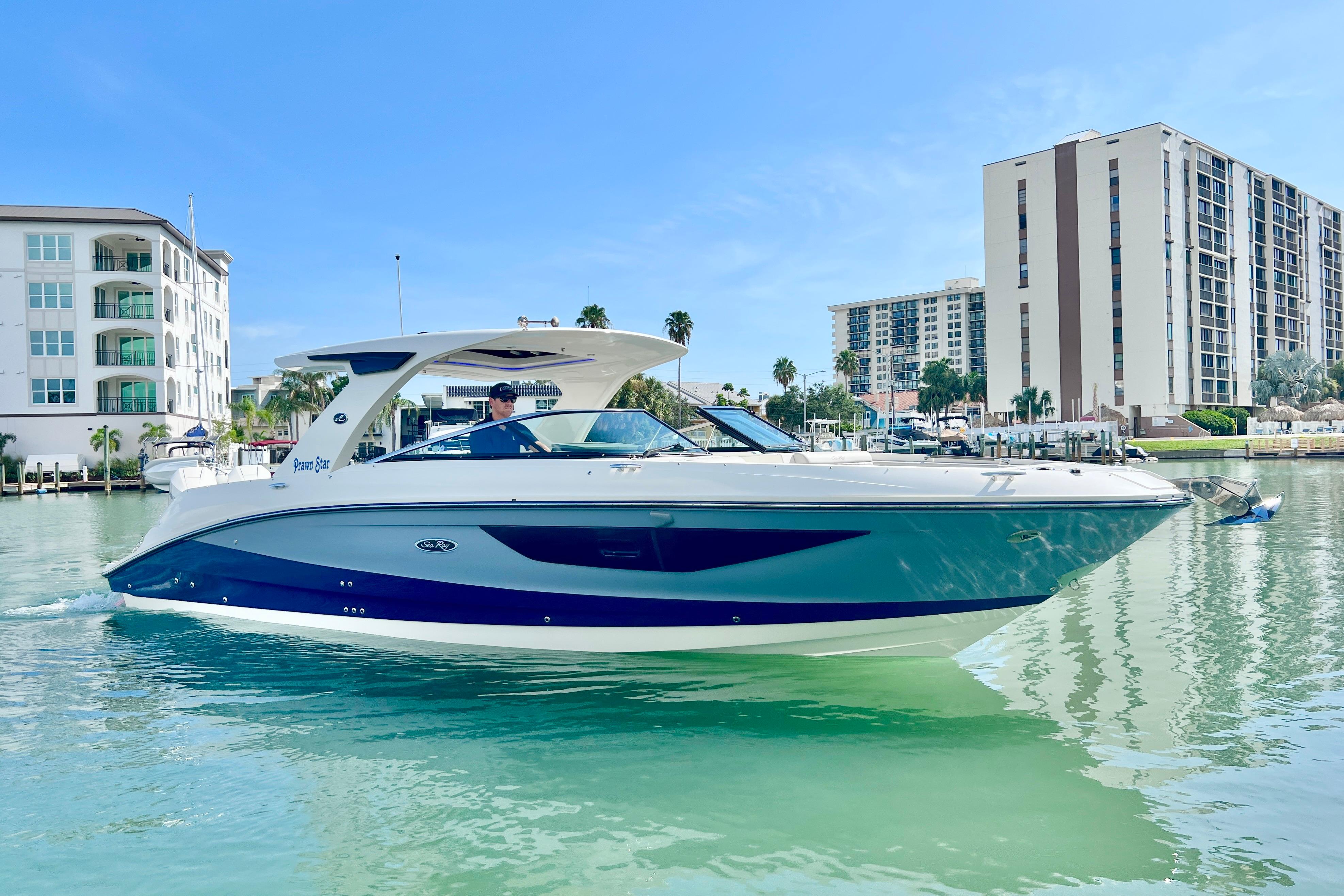 2024 Sea Ray SLX 350 Outboard