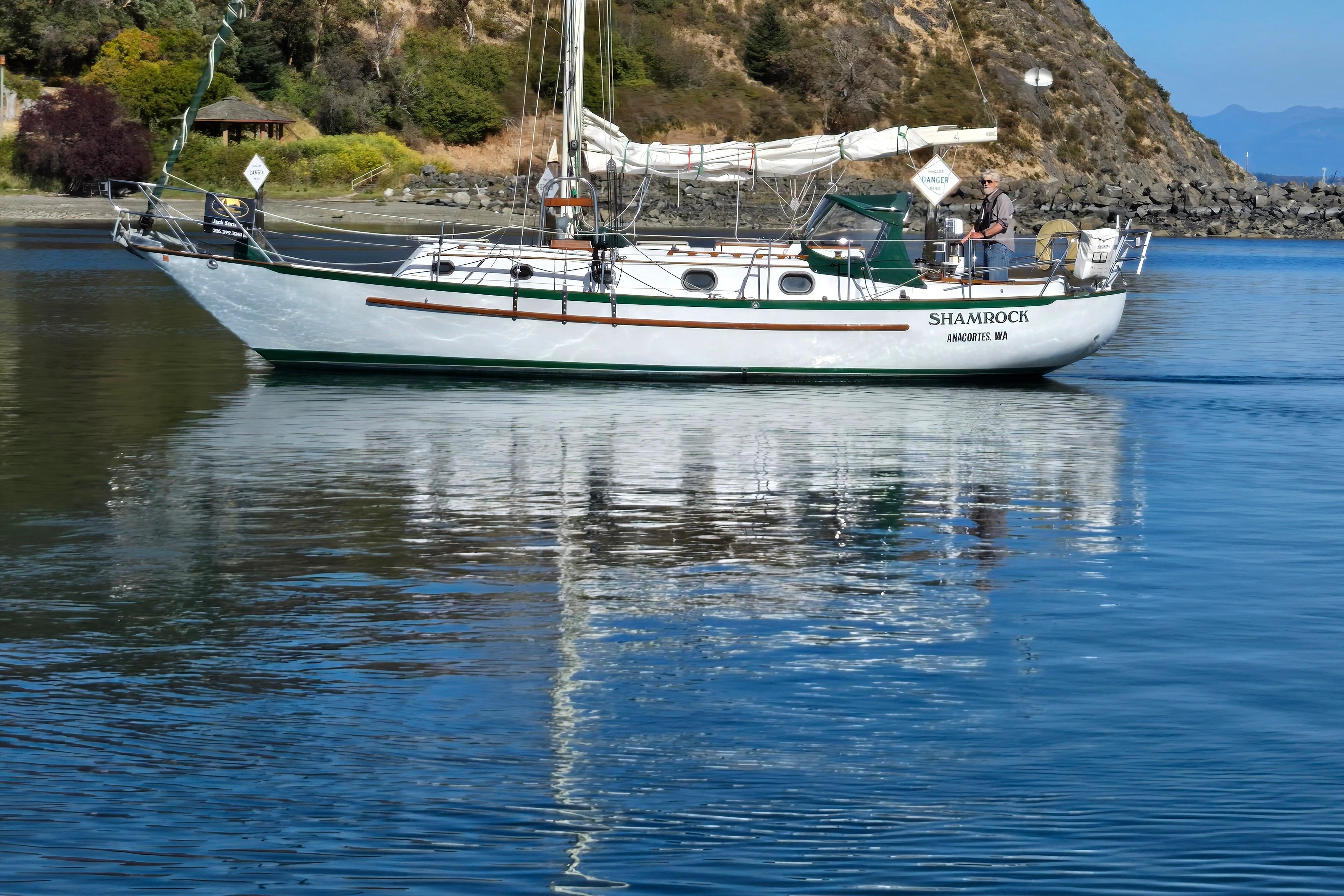 1985 Pacific Seacraft 37