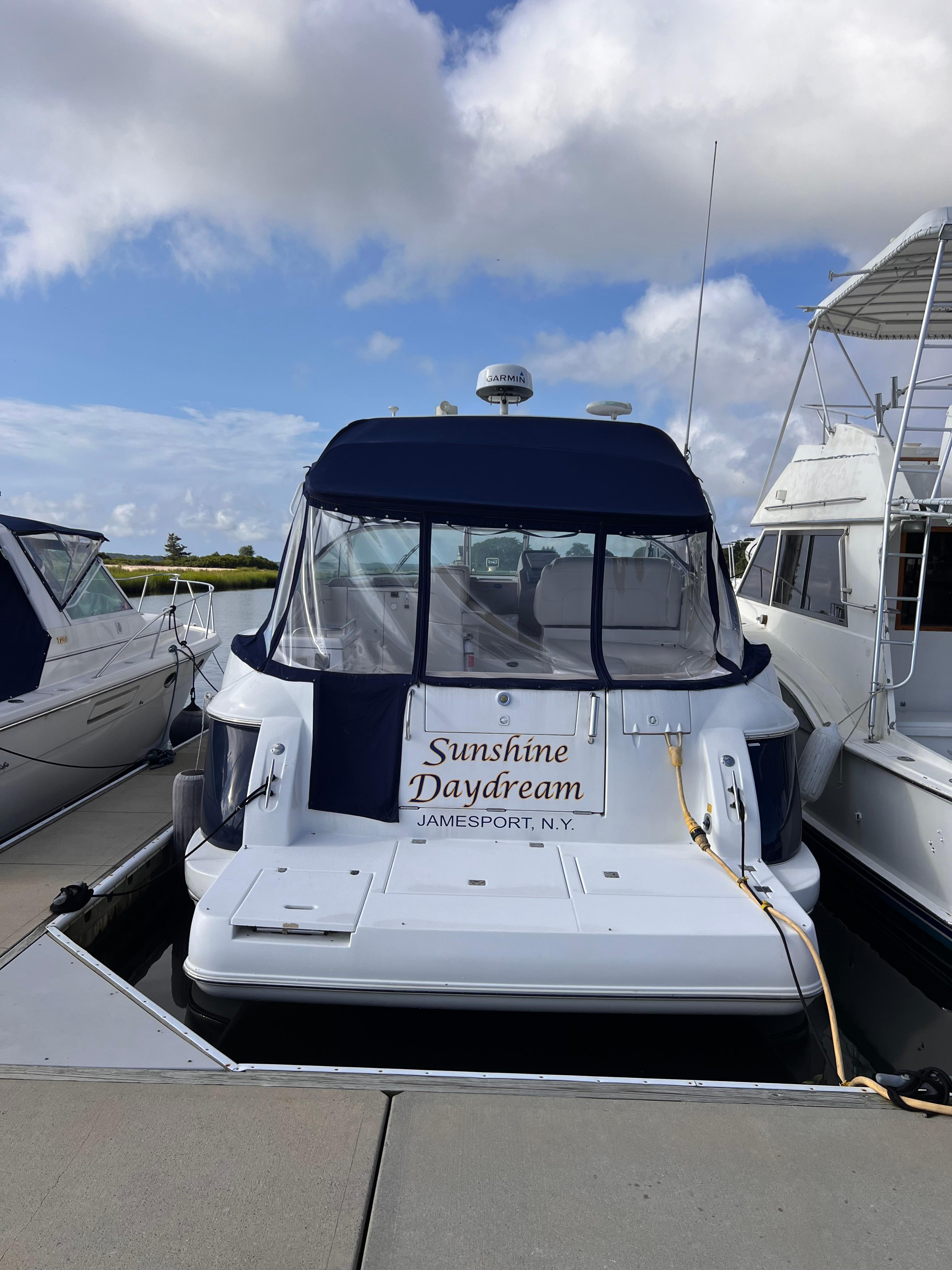 2002 Cruisers Yachts 3672 Express