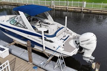 2021 Crownline 290 XSS