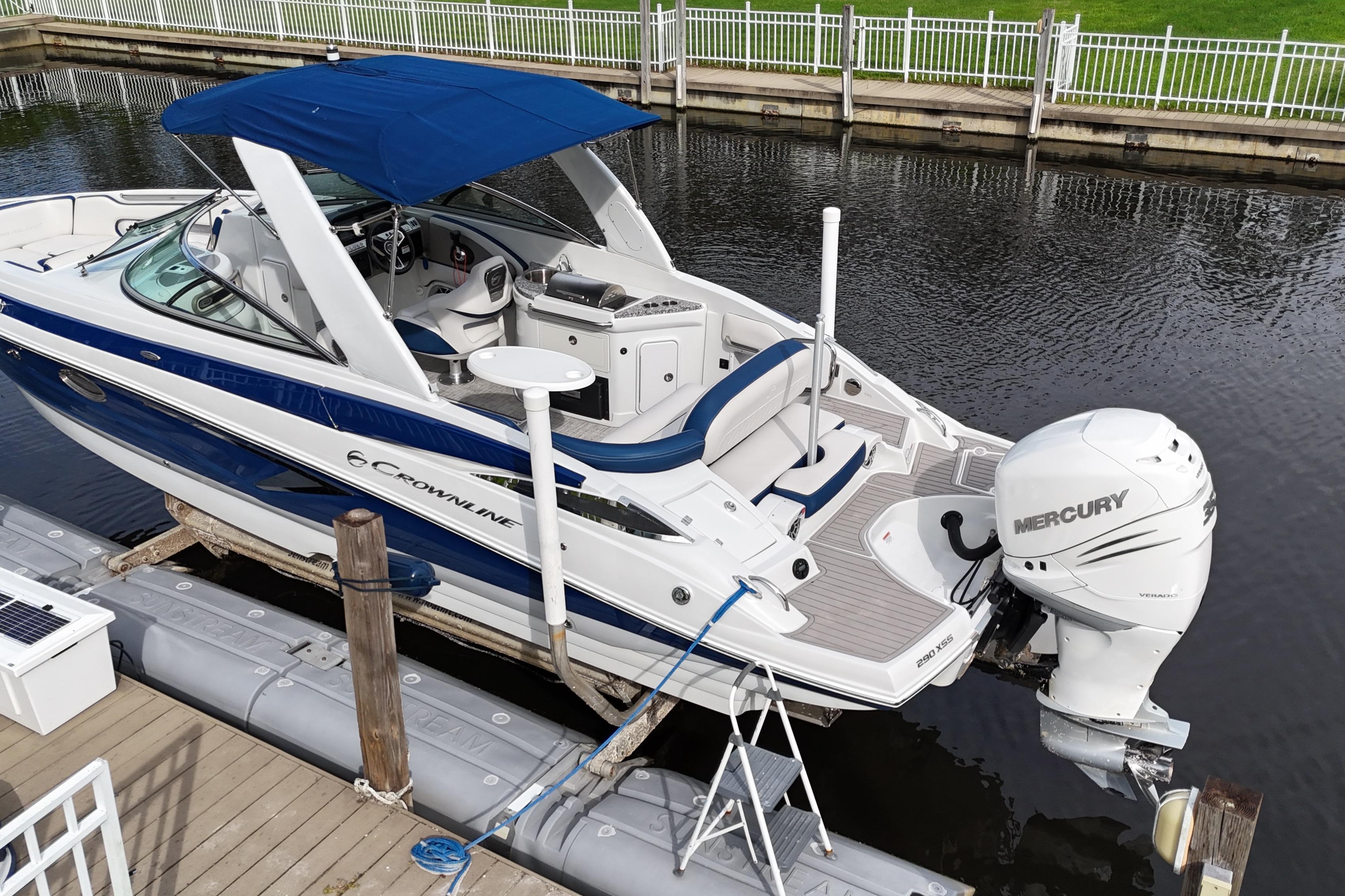 2021 Crownline 290 XSS