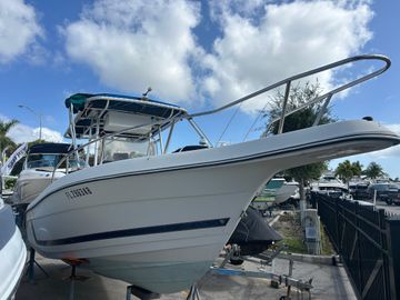 1998 Cobia 224 Center Console