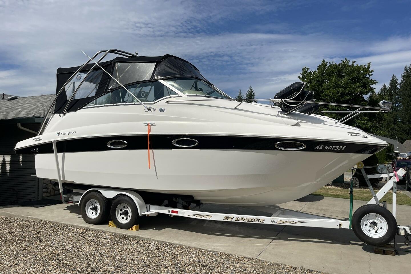 2007 Campion 825 Allante