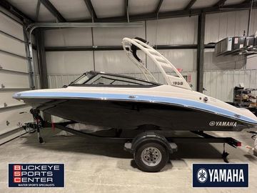 2025 Yamaha Boats 195S