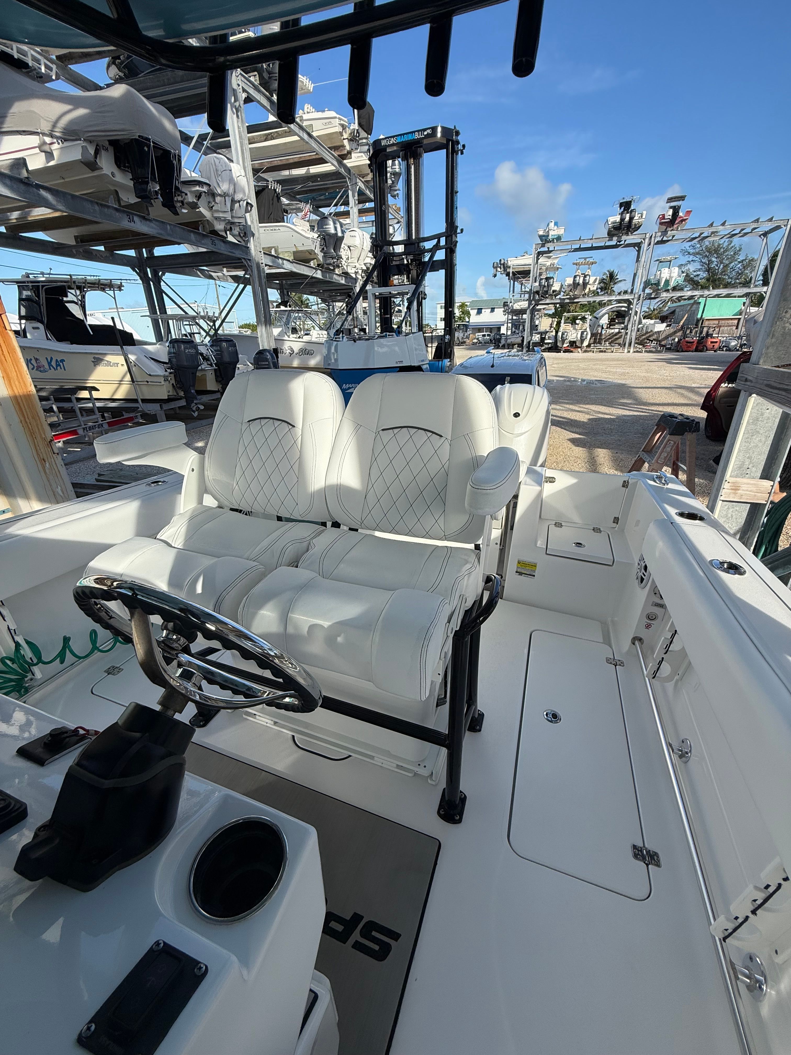 2024 Sportsman Open 252 Center Console