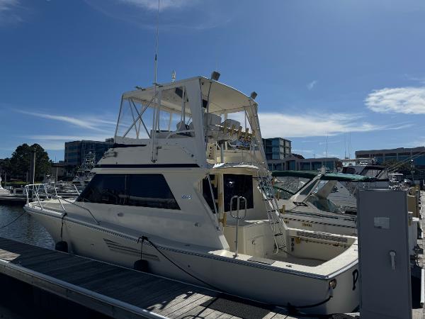 1990 Viking 38 Convertible