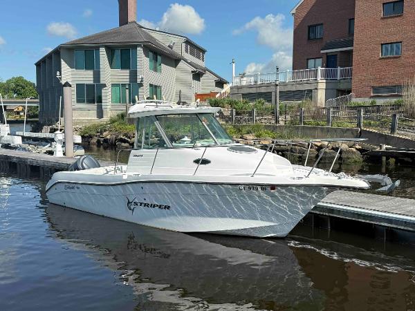 2005 Seaswirl Striper 2601 Walkaround O/B