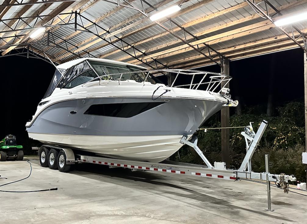 2024 Sea Ray 320 Sundancer