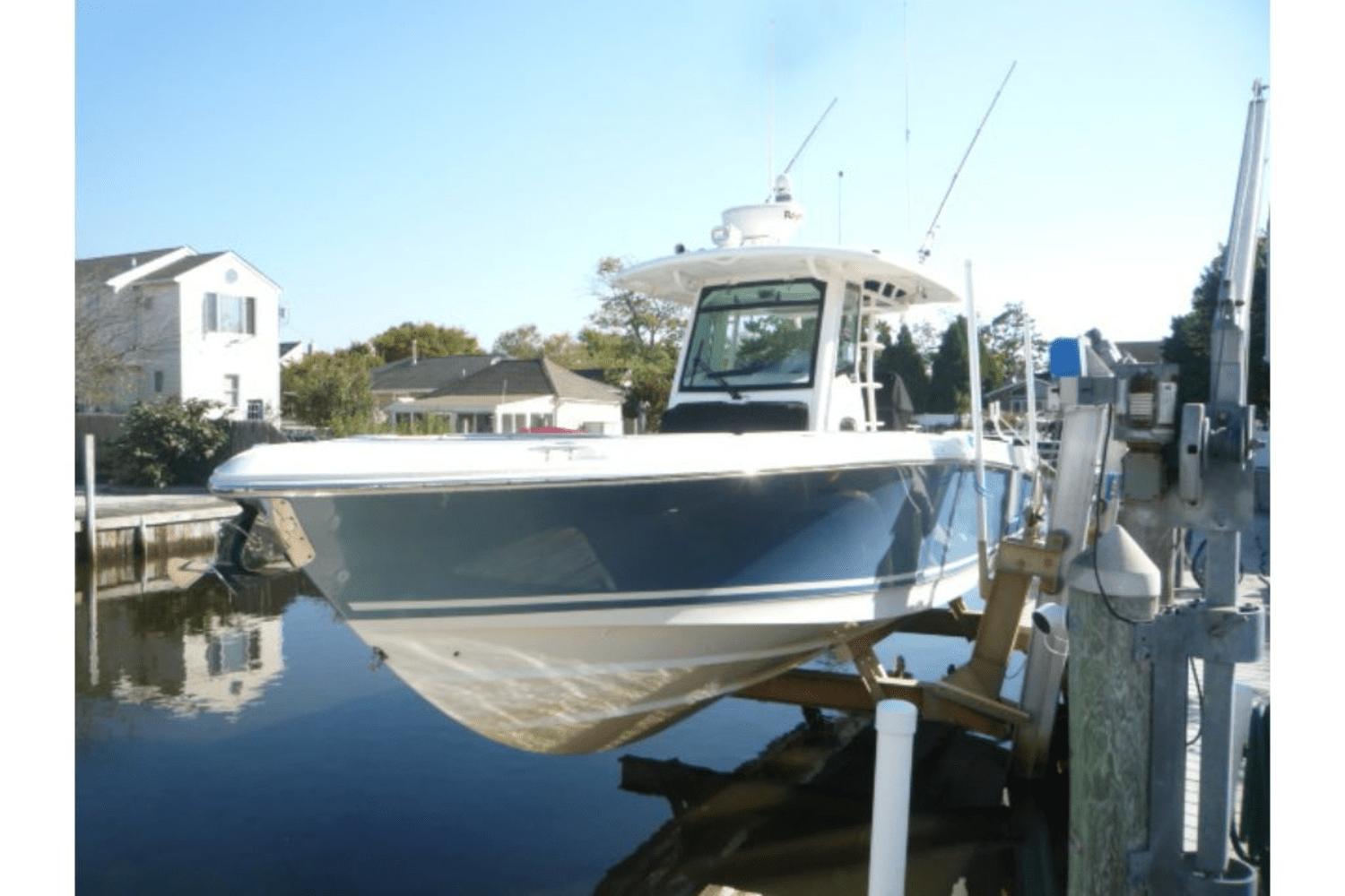 2017 Boston Whaler 330 Outrage