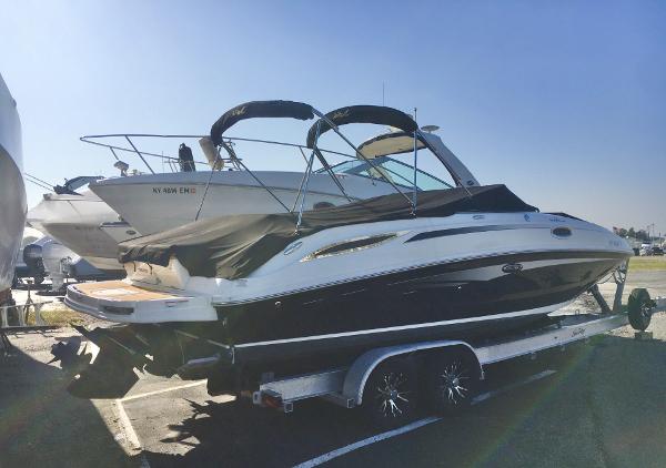 2011 Sea Ray 280 Sundeck