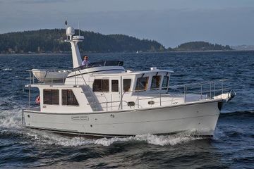 2025 Helmsman Trawlers 38E Pilothouse