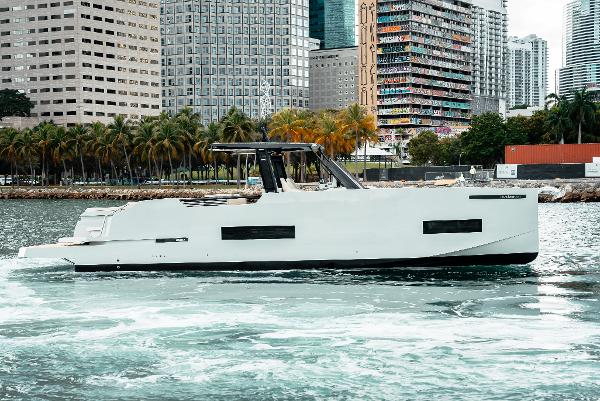 2025 De Antonio Yachts D50 OPEN