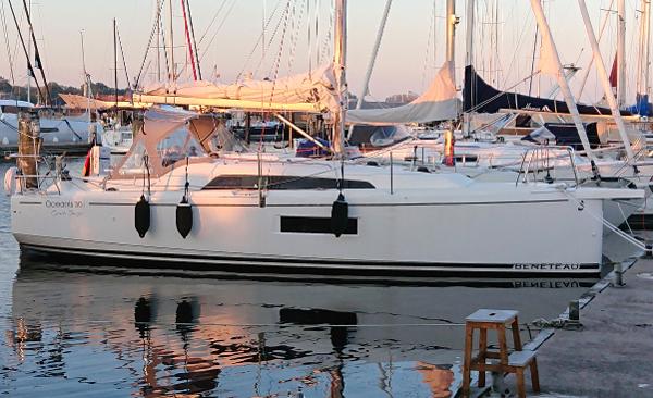 2022 Beneteau Oceanis 30i centerboard