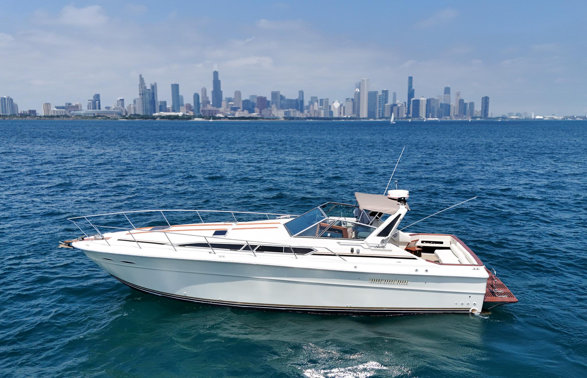 1984 Sea Ray 390 Express Cruiser