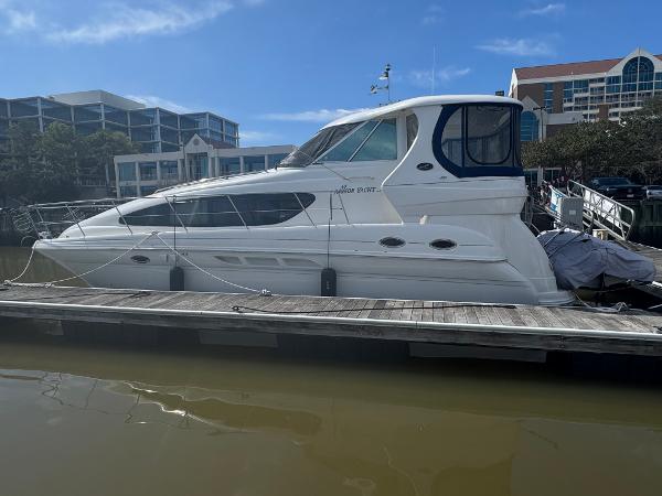 Sea Ray 40 Motor Yacht 2007 Sea Ray 40 Motor Yacht docked at marina, clear sky background.
