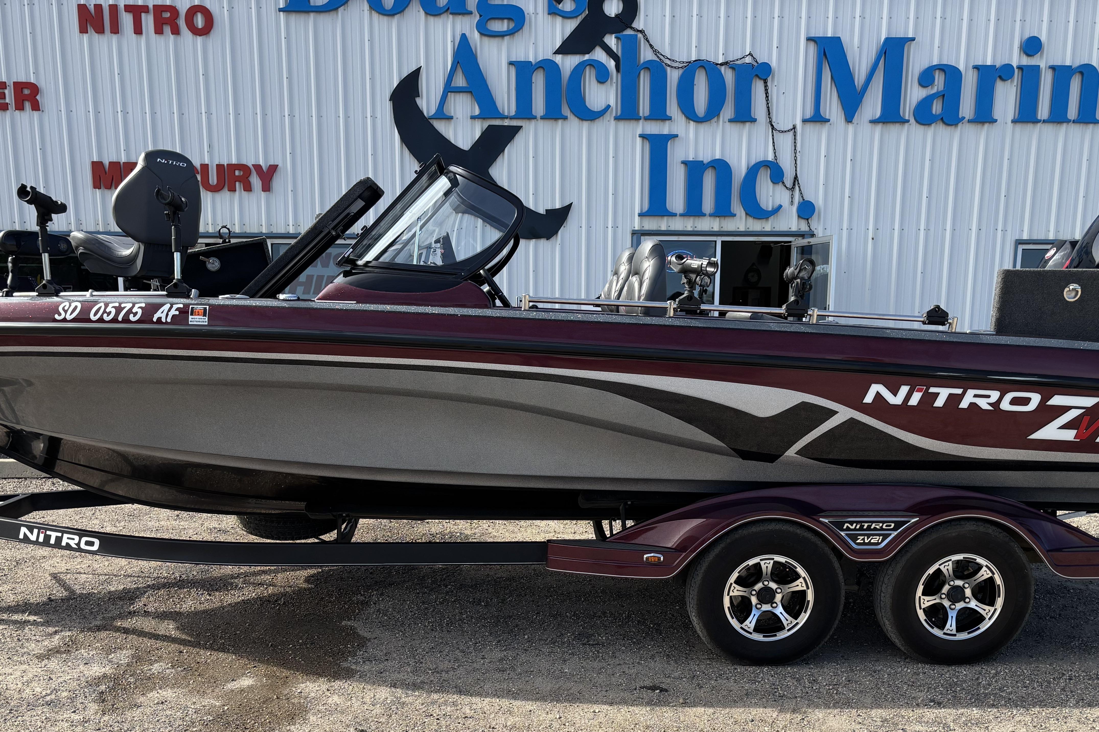 2021 Tracker Nitro ZV21