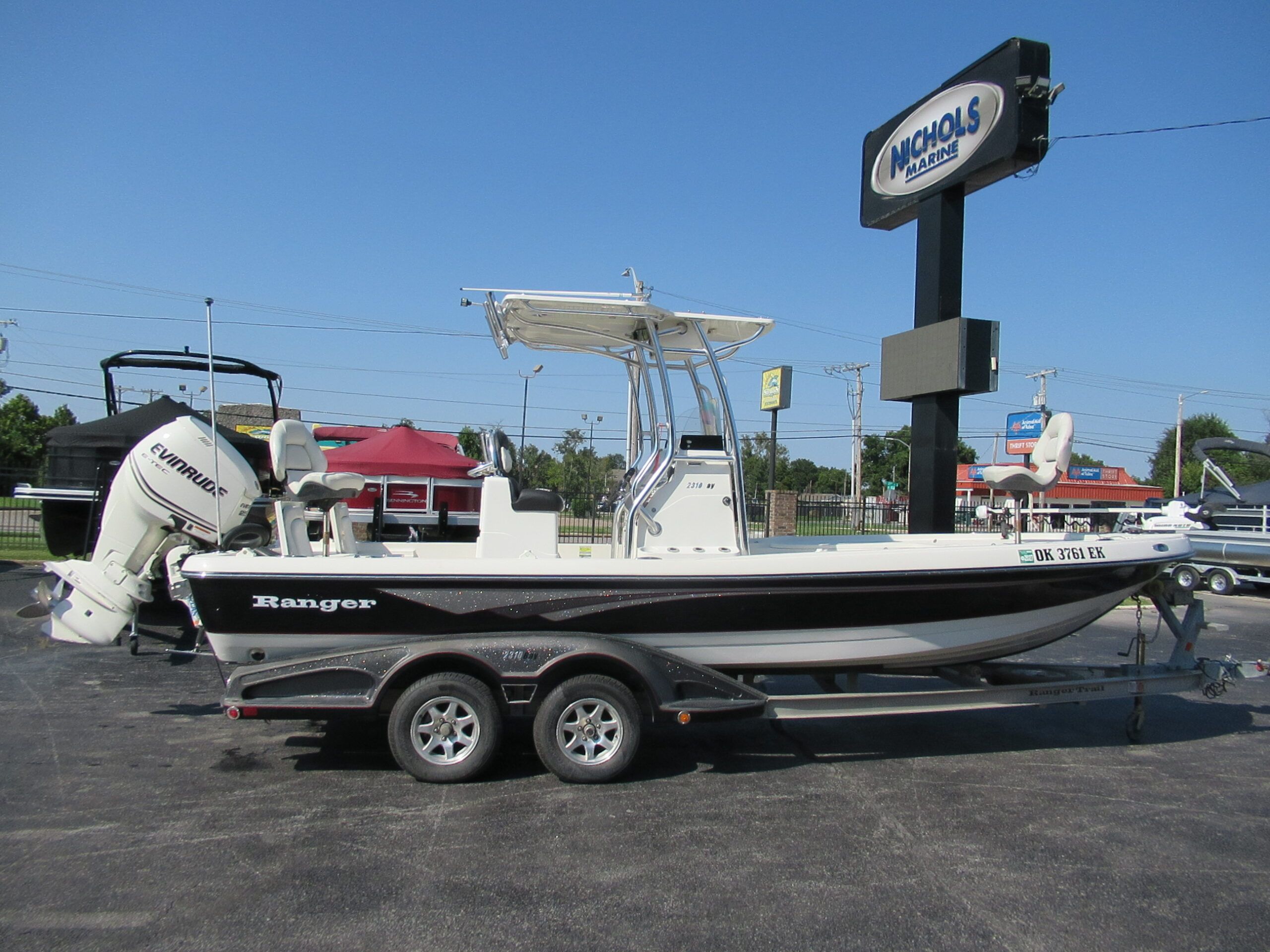2012 Ranger 2310 Bay