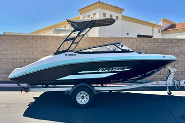 2023 Yamaha Boats AR195