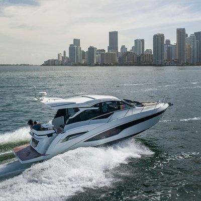 Galeon 425 HTS