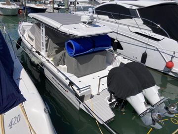 2018 Axopar Cuddy cabin