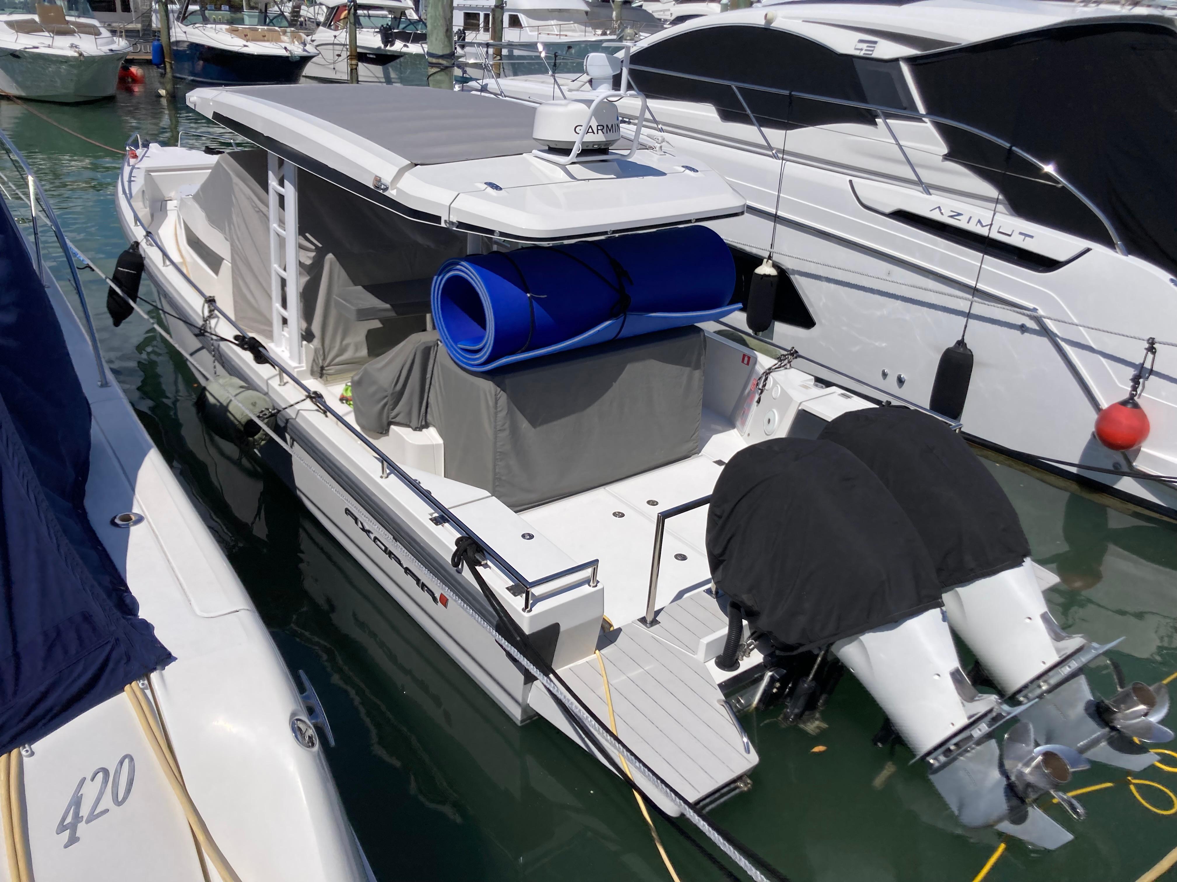 2018 Axopar Cuddy cabin