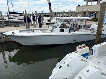 2025 Everglades 375 Center Console