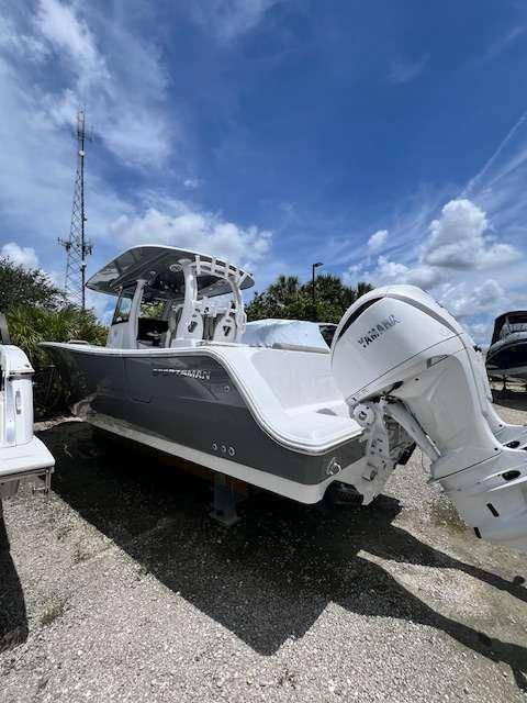 2025 Sportsman Open 302 Center Console