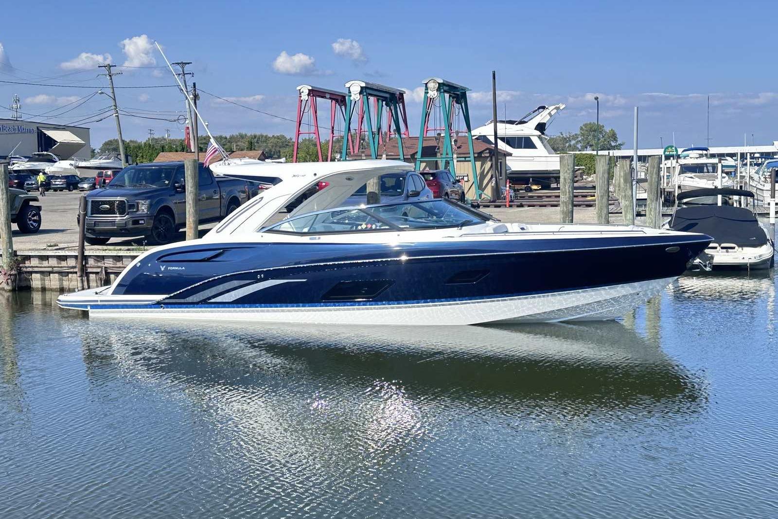 2026 Formula 360 Crossover Bowrider I/O