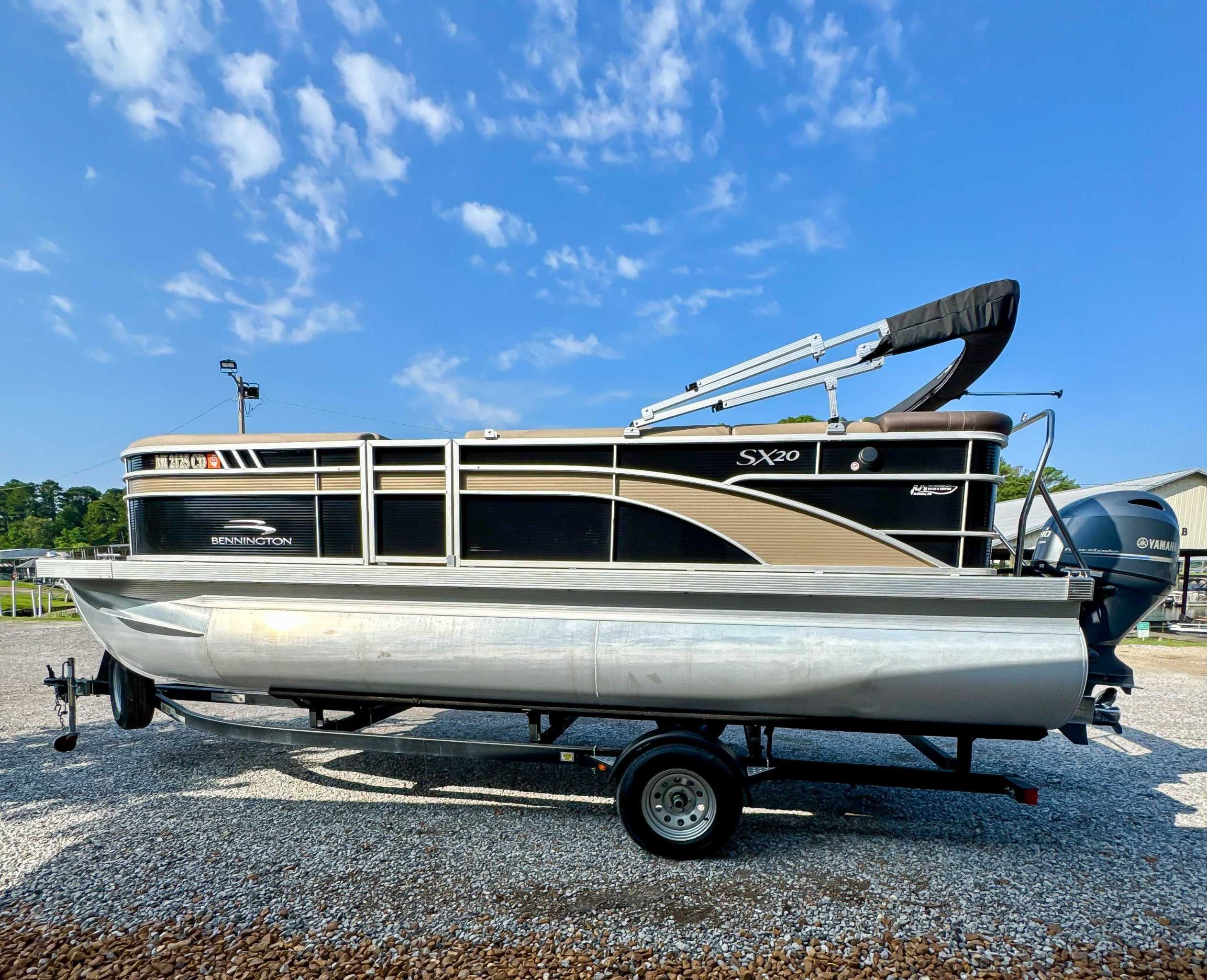 2023 Bennington SX20