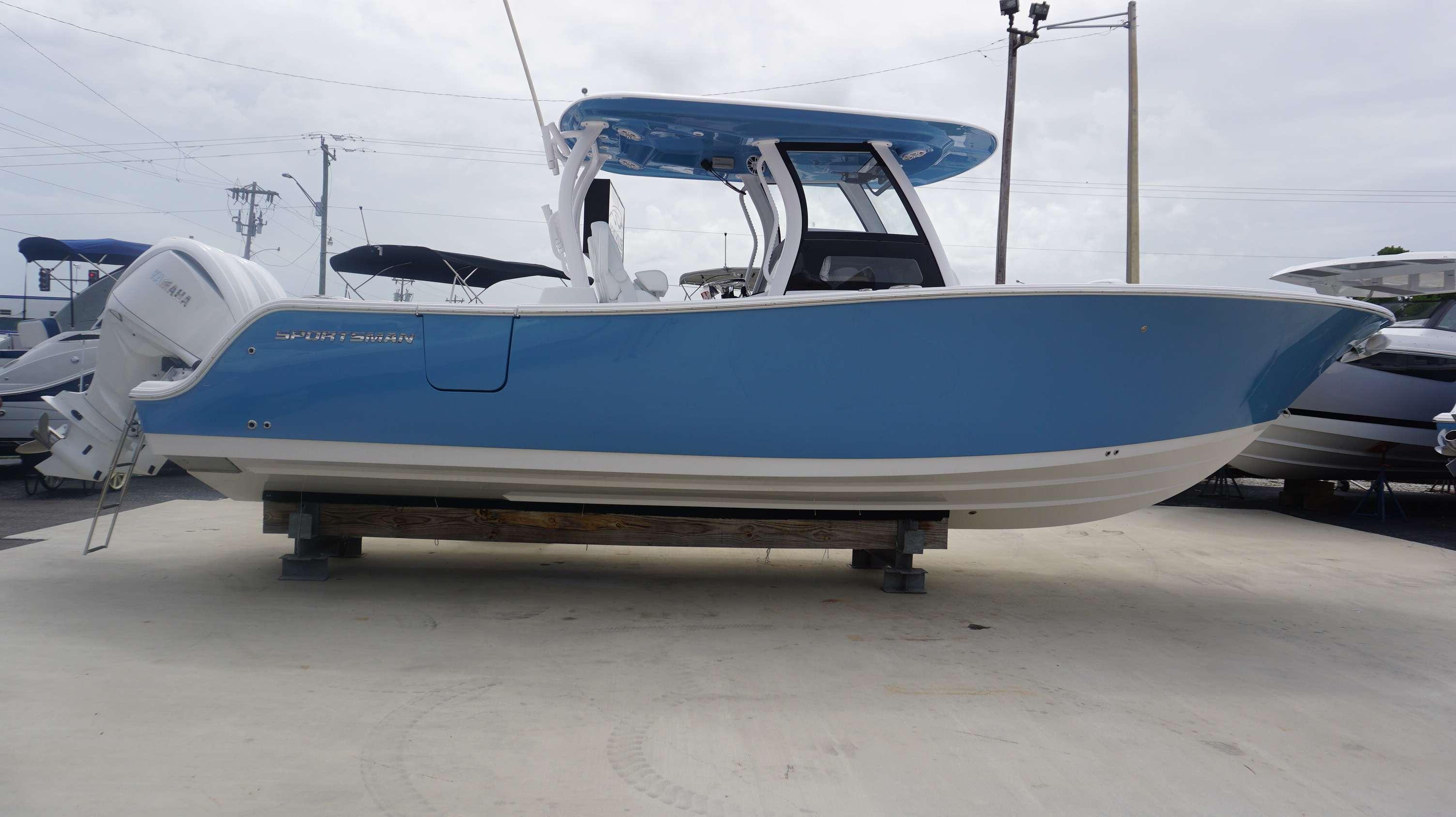 2025 Sportsman 302 OPEN