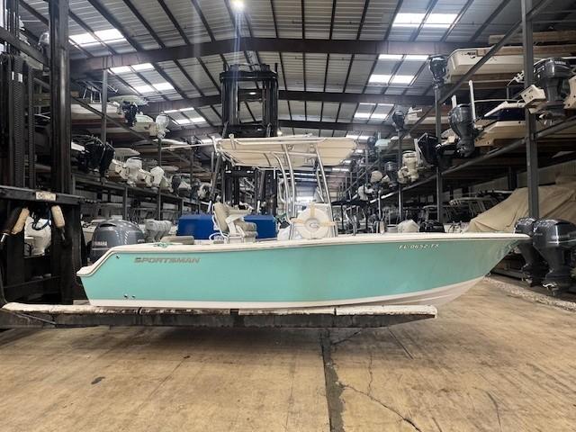 2023 Sportsman Open 212 Center Console