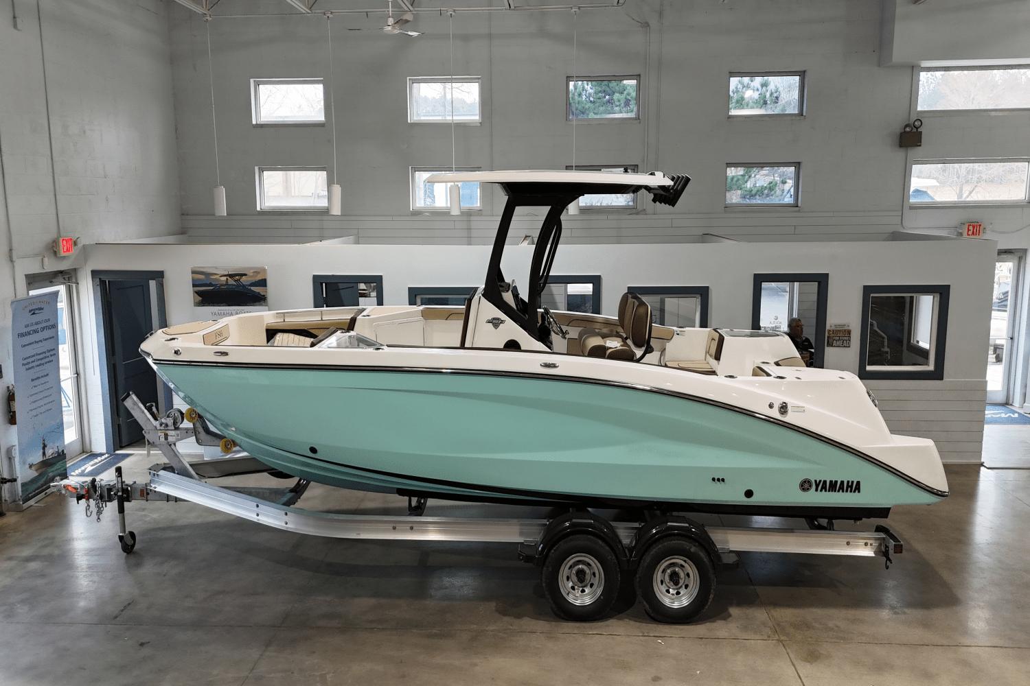 2025 Yamaha Boats 255 FSH Sport E
