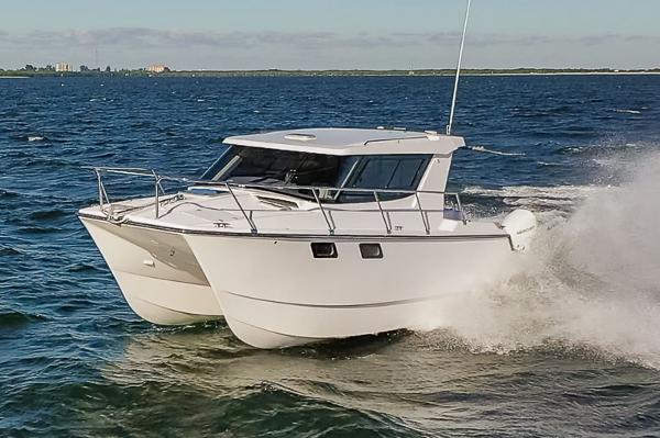 2025 ArrowCat 320