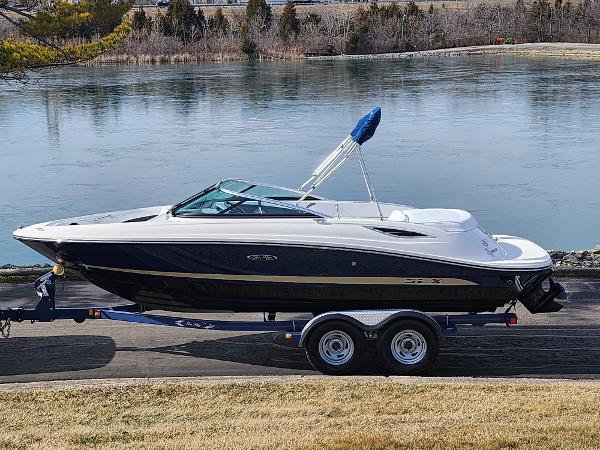2014 Sea Ray 210 SLX