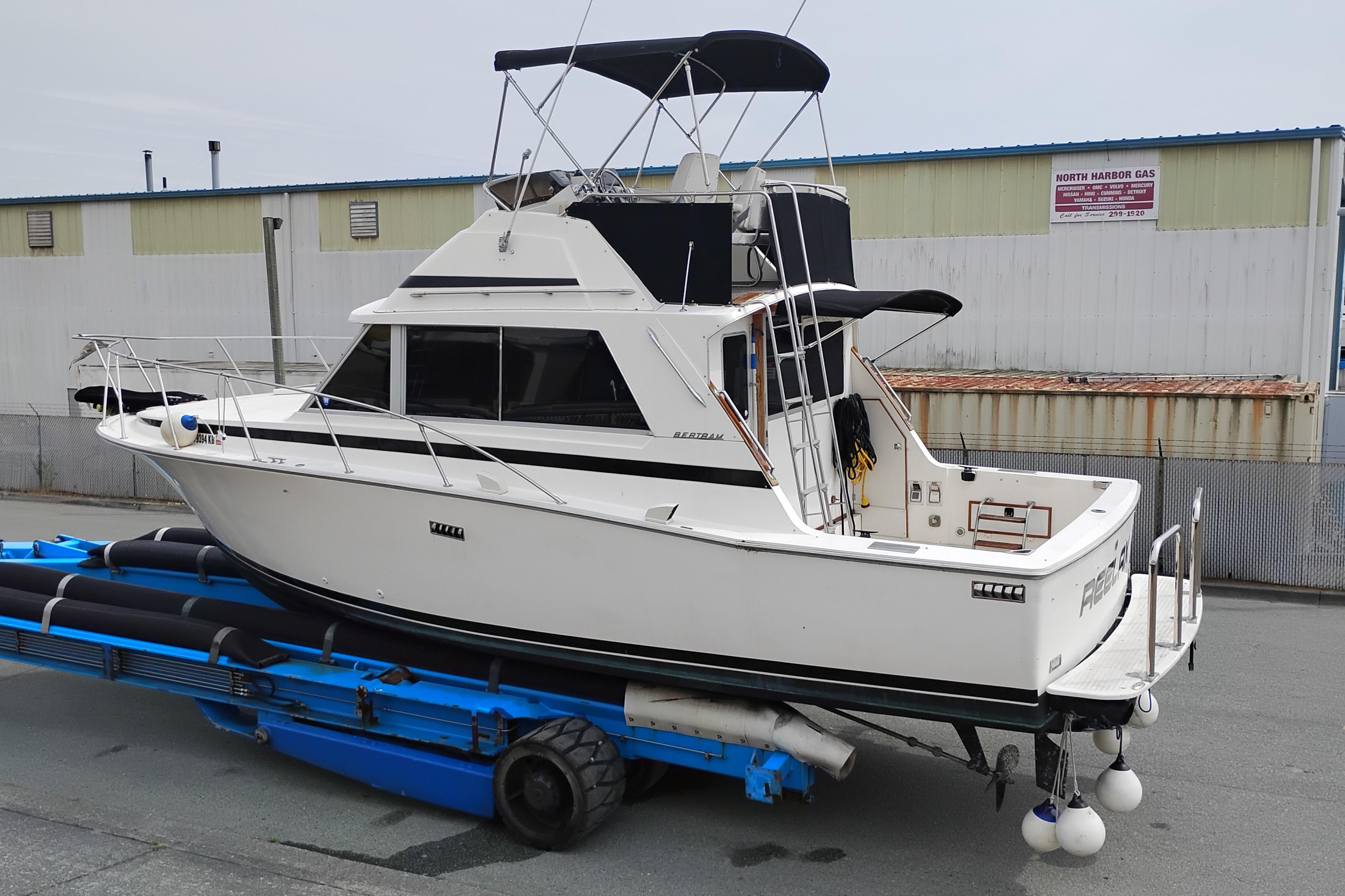 1978 Bertram 33 Flybridge Cruiser