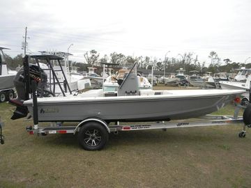 2025 Hewes 18 Redfisher