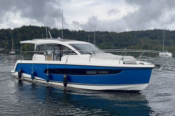 2023 Sealine C335