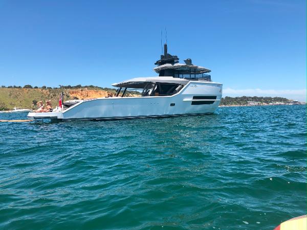 Arcadia Yachts Sherpa 60 Arcadia Sherpa 60 aft profile
