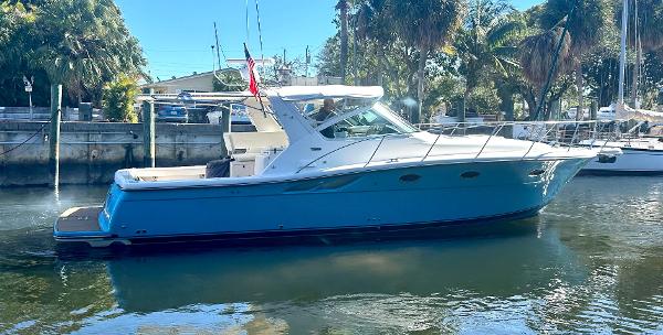 2000 Tiara Yachts 3500 Open
