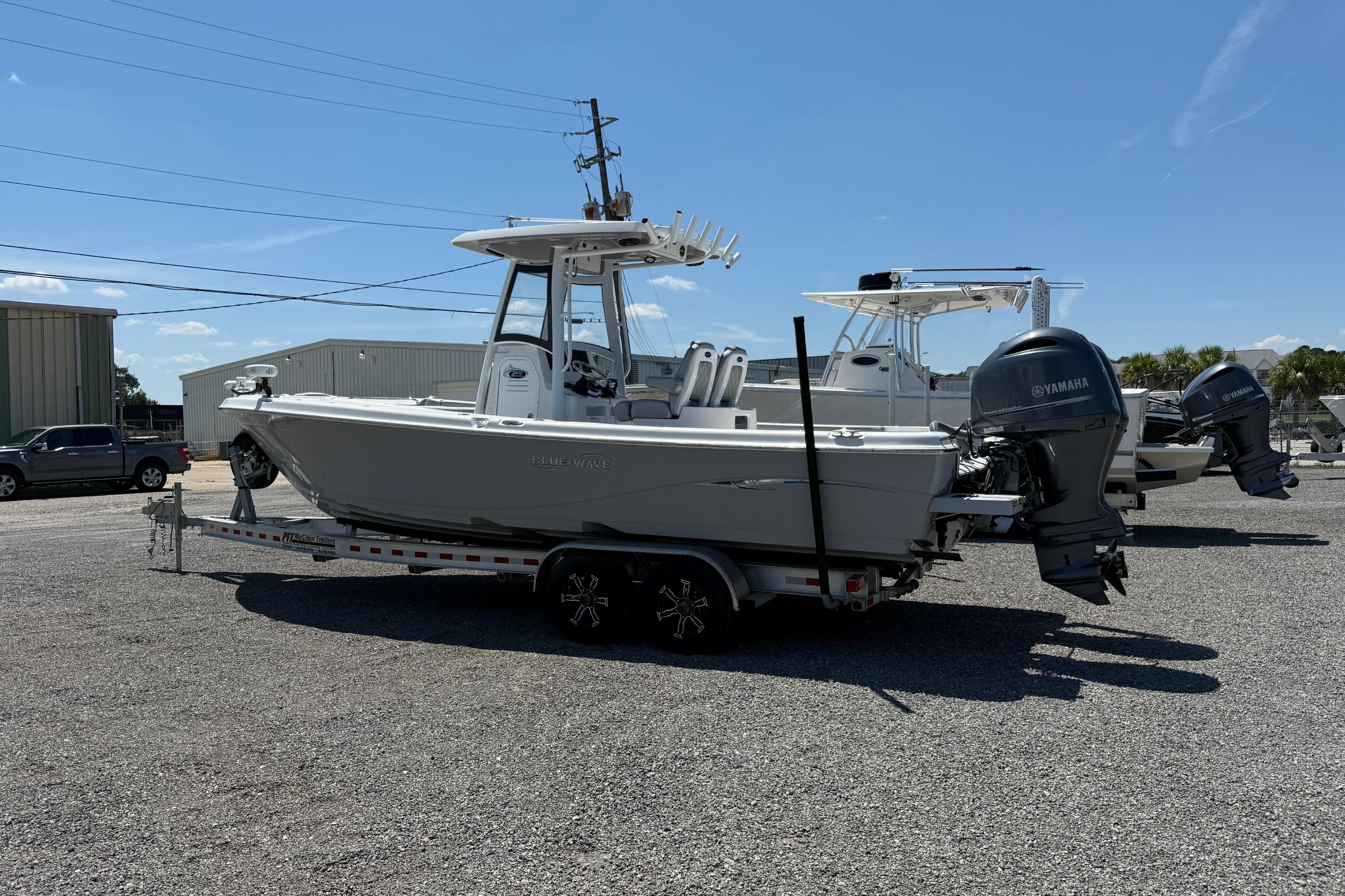 2022 Blue Wave 2800 Makaira