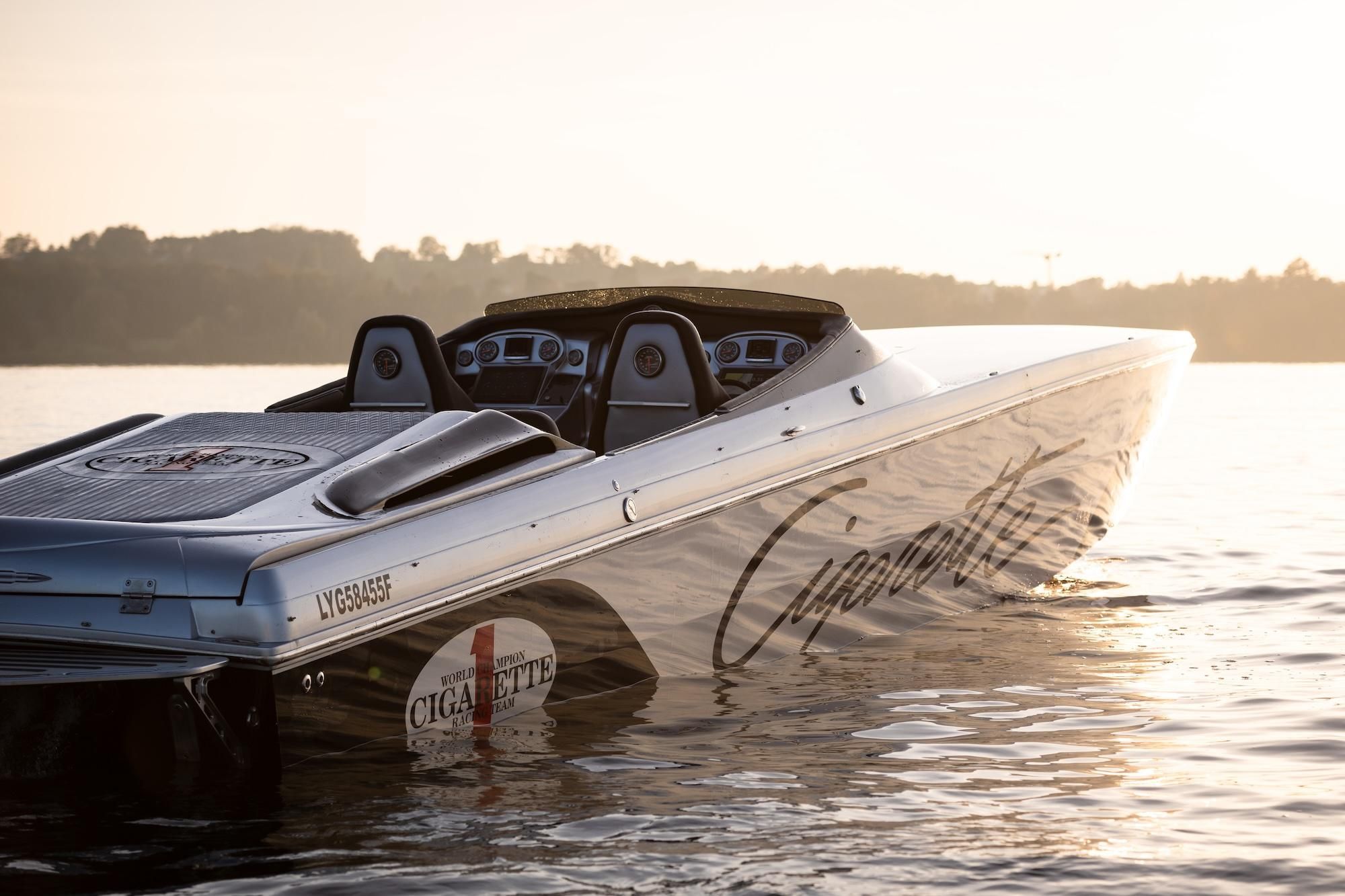 2016 Cigarette Marauder 50