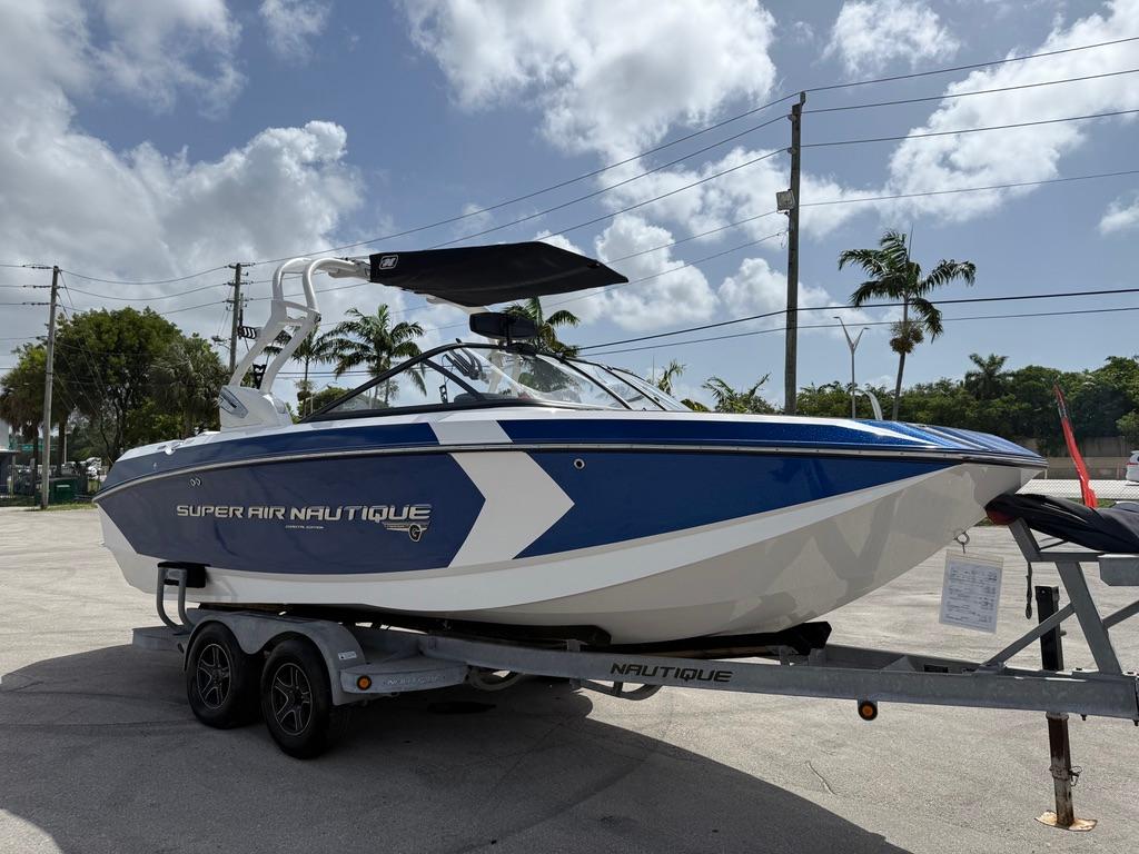 2016 Nautique Super Air Nautique G21