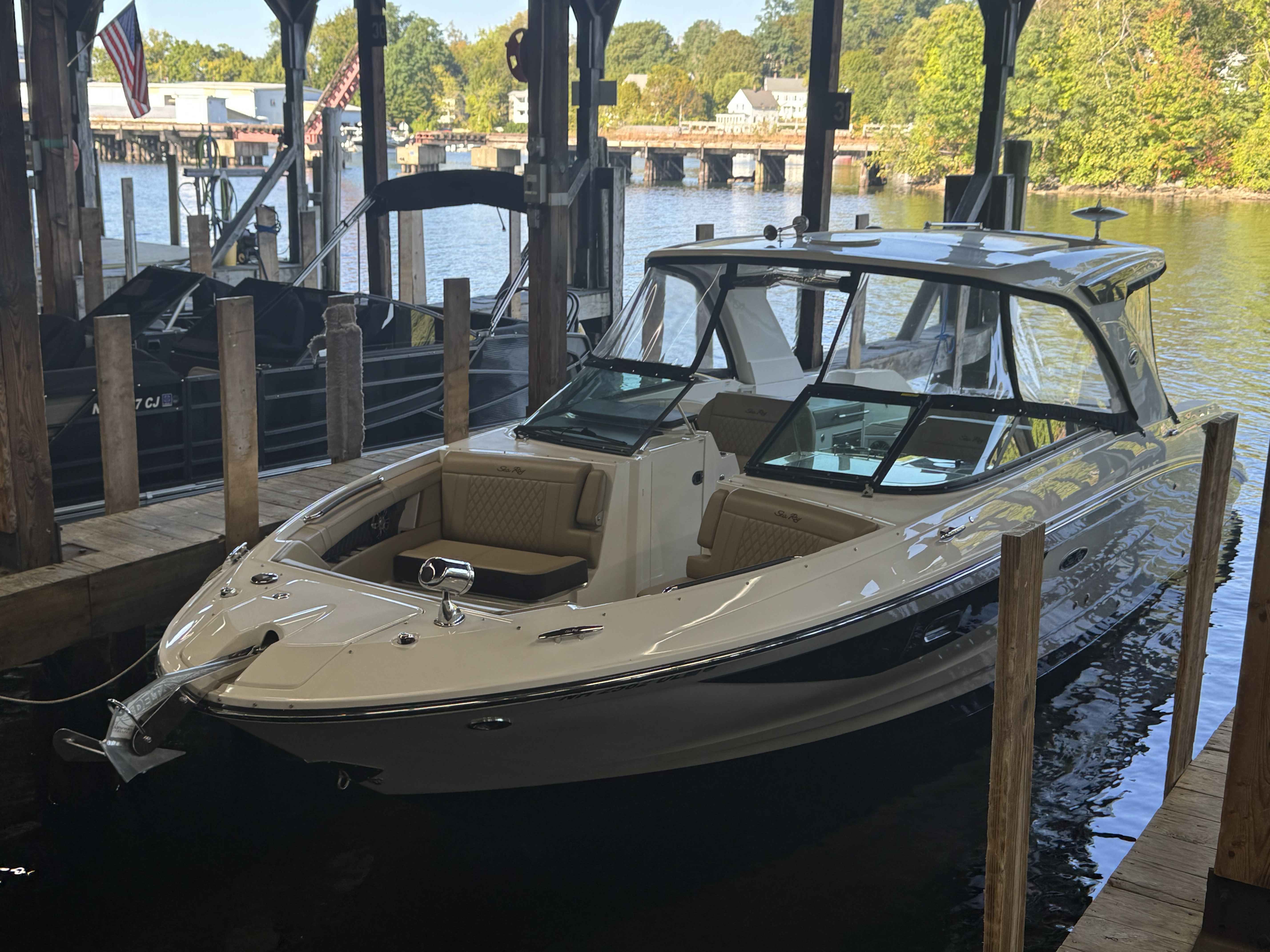 Sea Ray 350 SLX