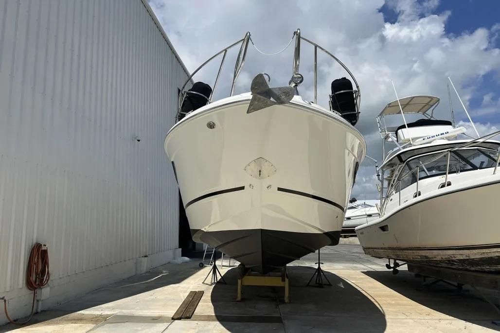 2018 Sea Ray Sundancer 350 Coupe